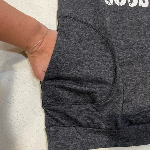 TeCrew Grey 🧡Good Vibes🧡 Ladies Large (L) sweatshirt w/ Pockets - Picture 2 of 5